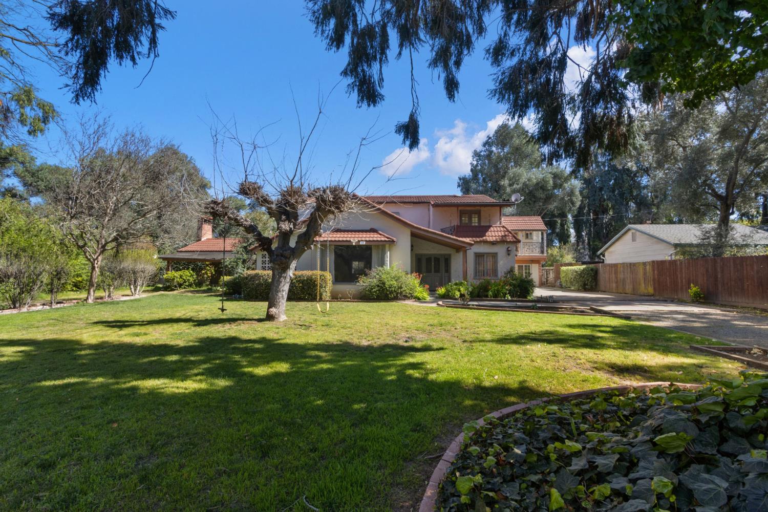 2940 Garfield Avenue