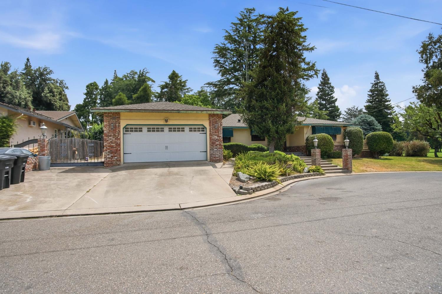 2411 Pinehurst Drive