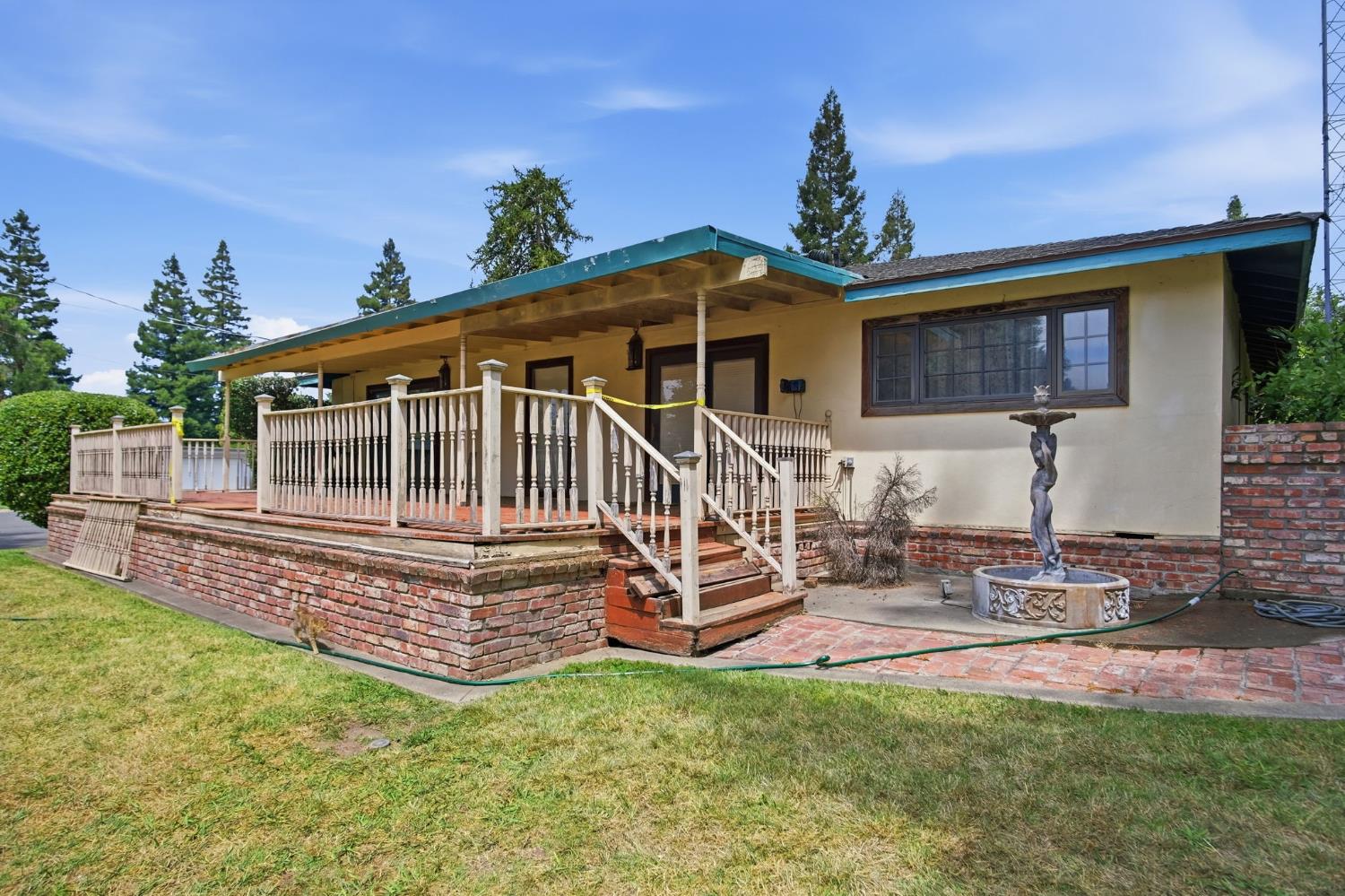 2411 Pinehurst Drive