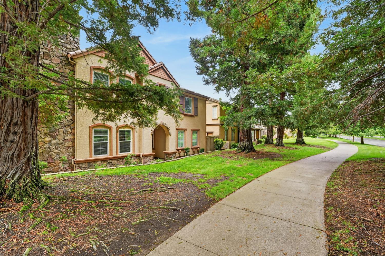 8004 Linda Isle Lane