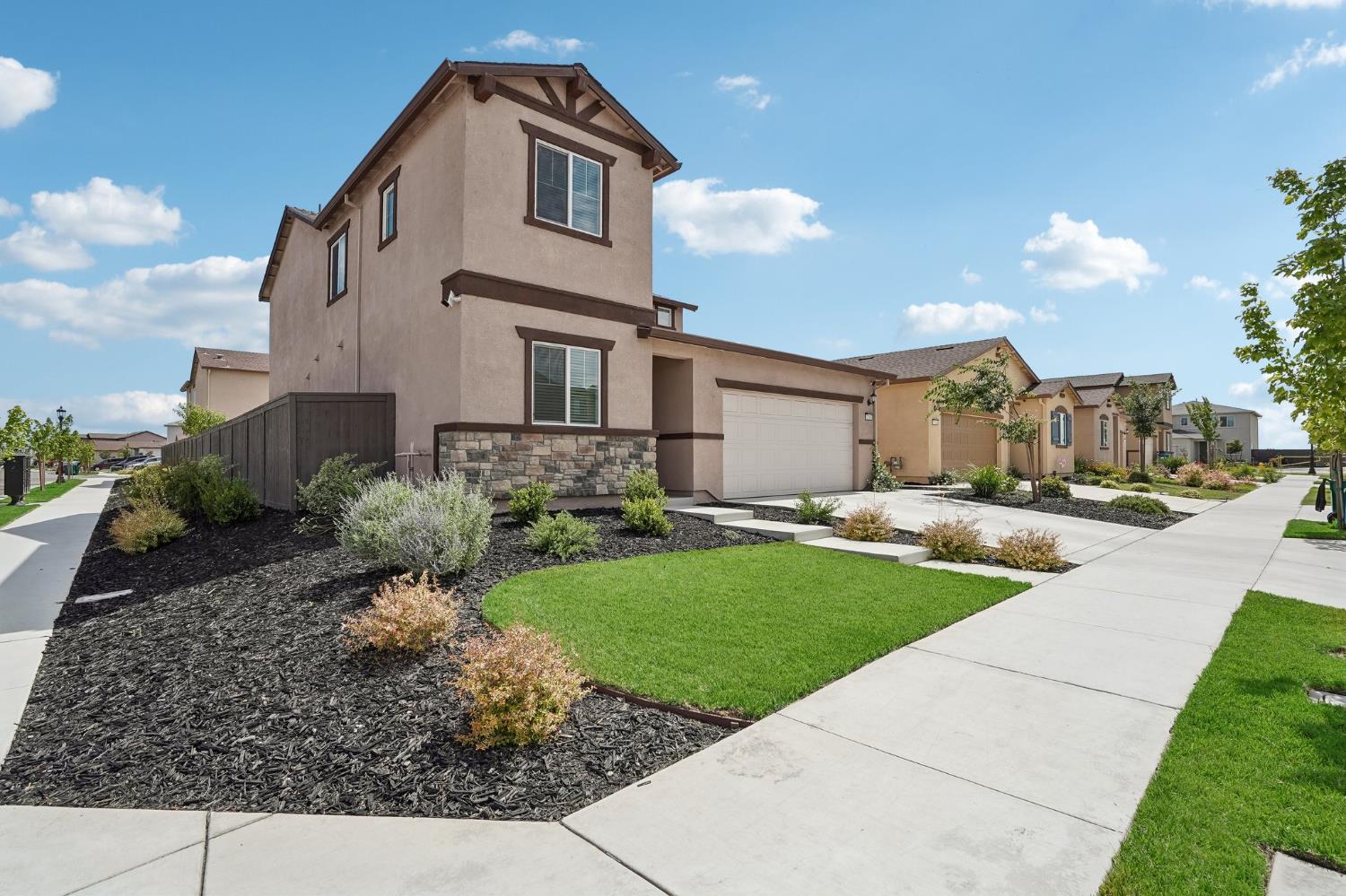 7260 Robins Cove Drive