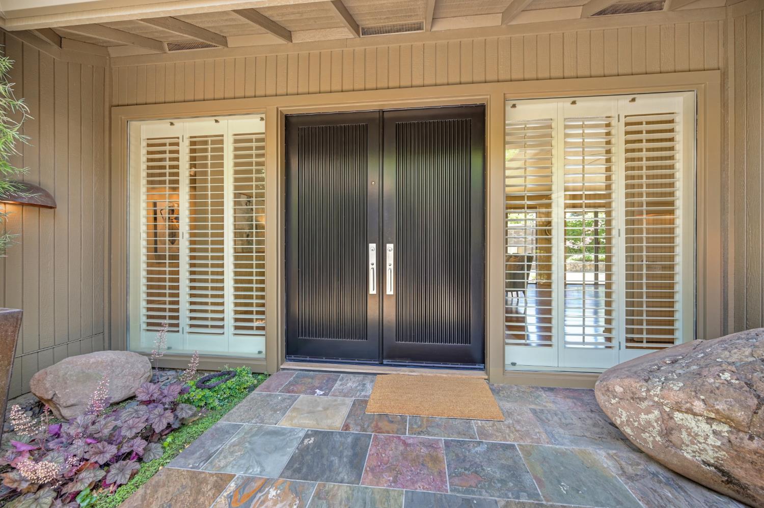 11390 Huntington Village Lane