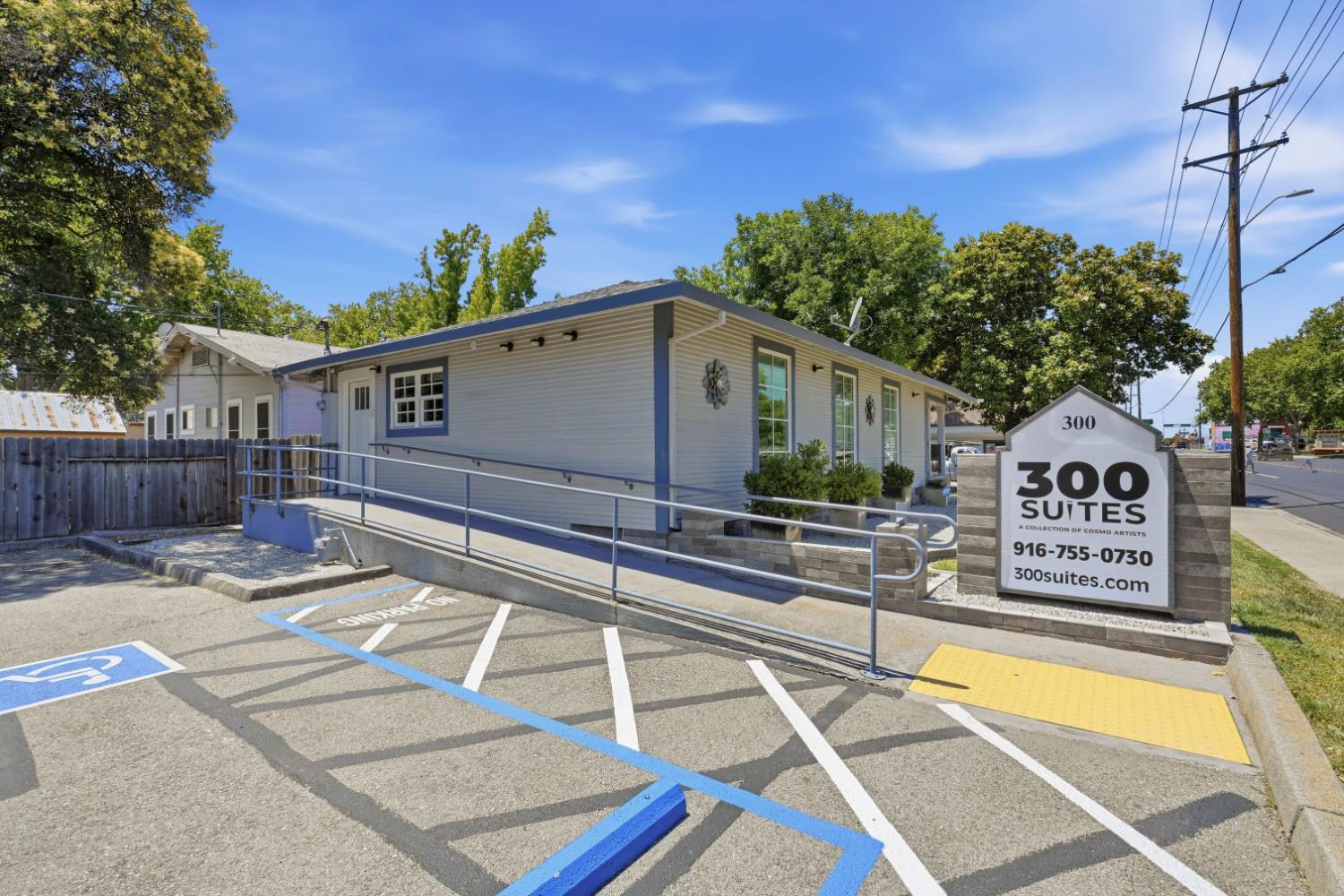 300 Douglas Boulevard