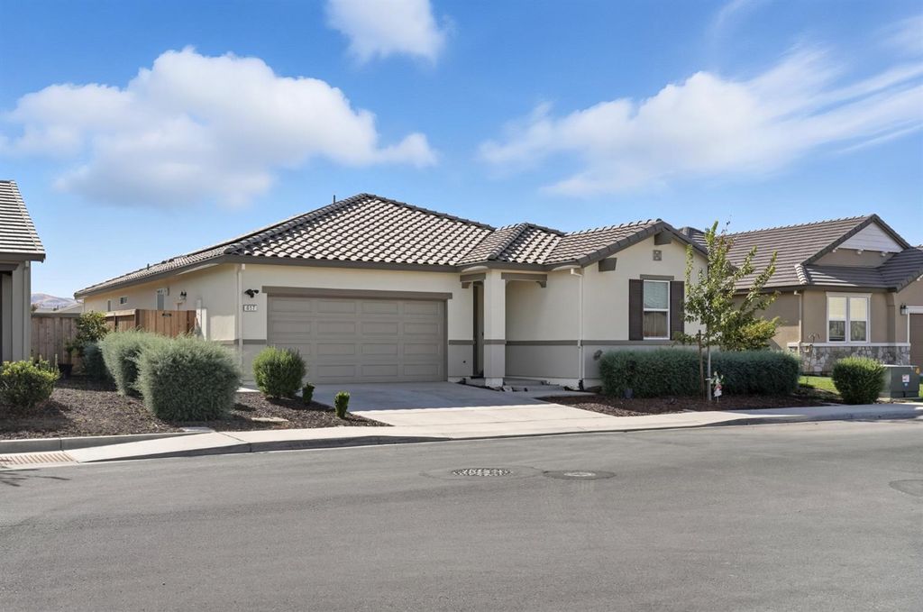 Photo of 617 Mansfield Drive, Patterson, CA 95363 (MLS # 225128758)