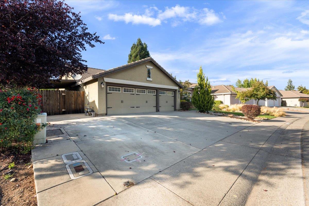 661 Fisher Circle