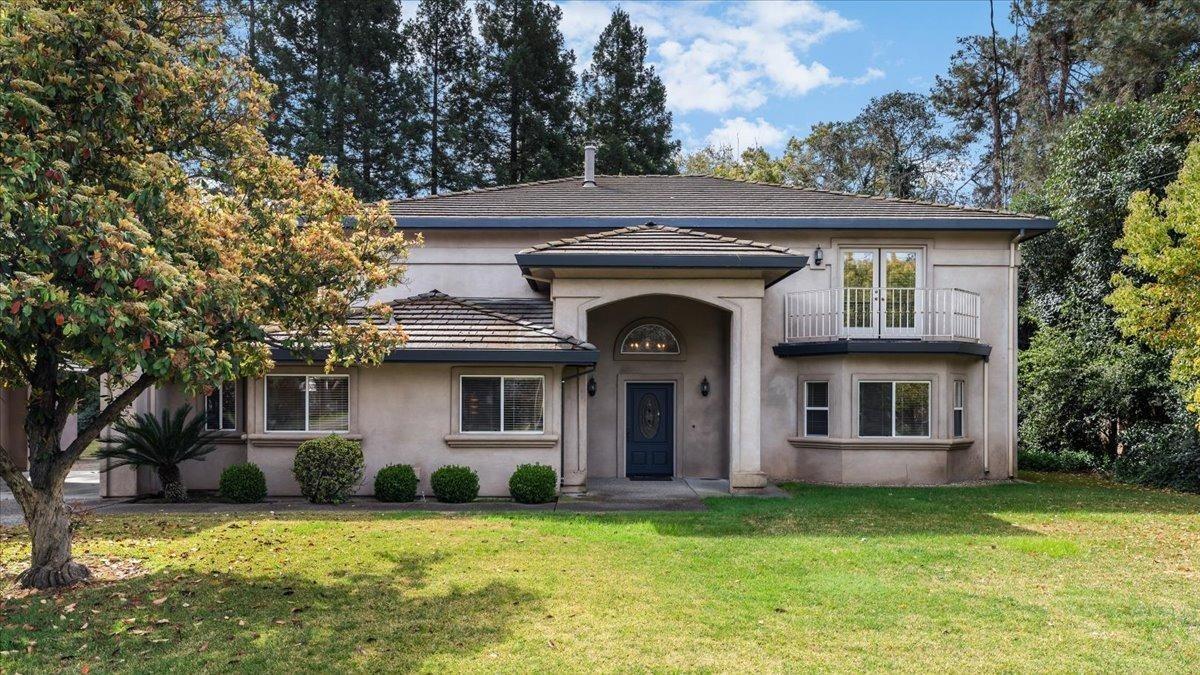 5242 E Hildreth Lane