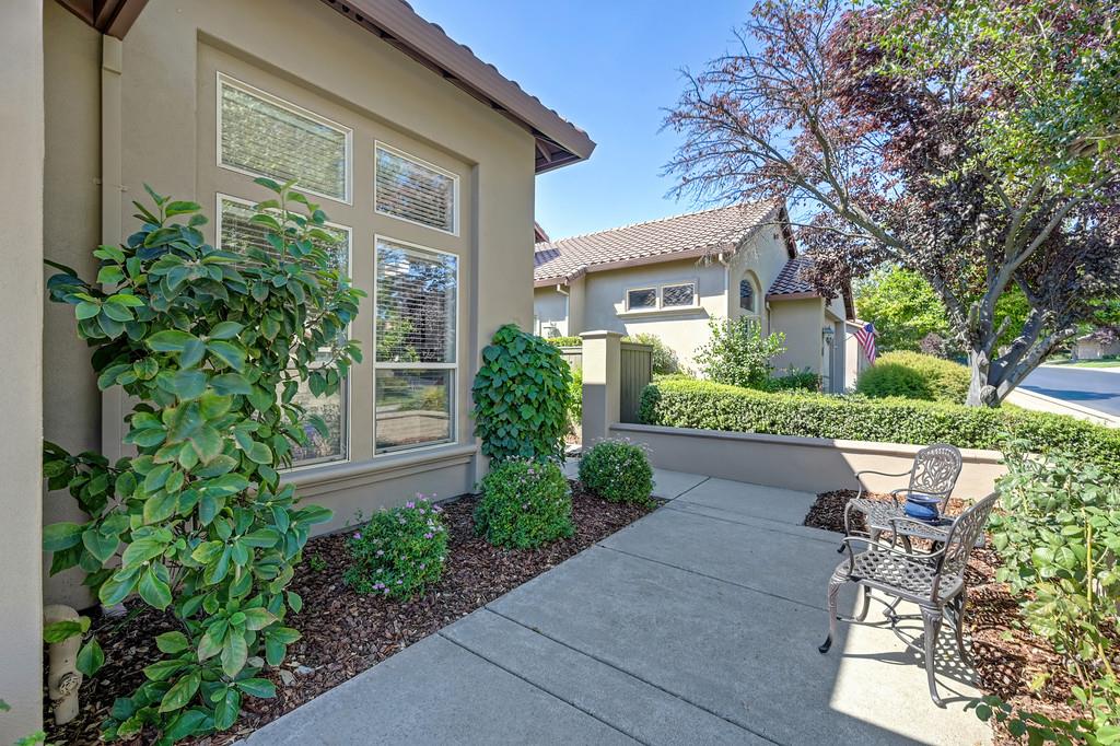 5048 Mertola Drive