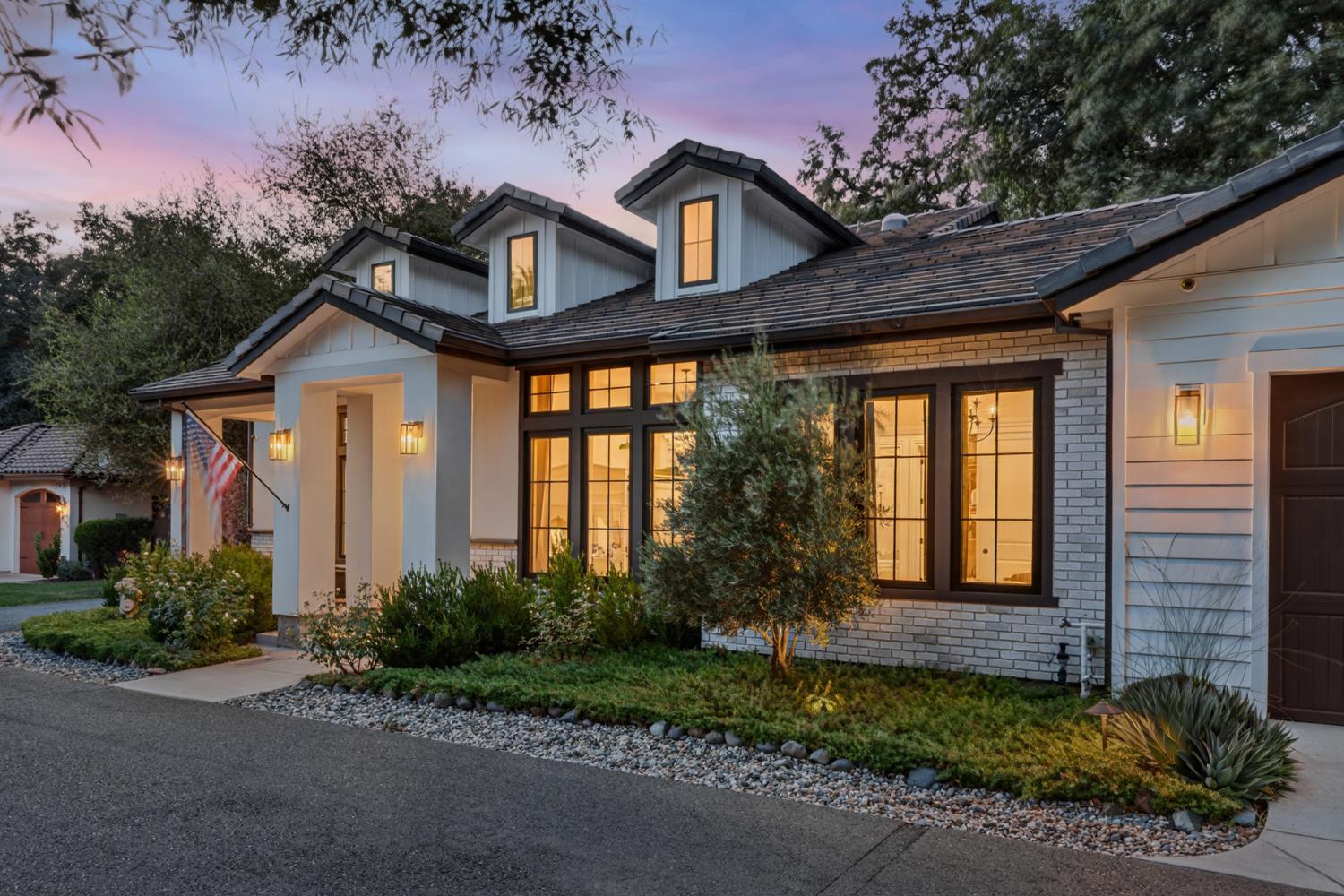 4332 Poseidon Lane
