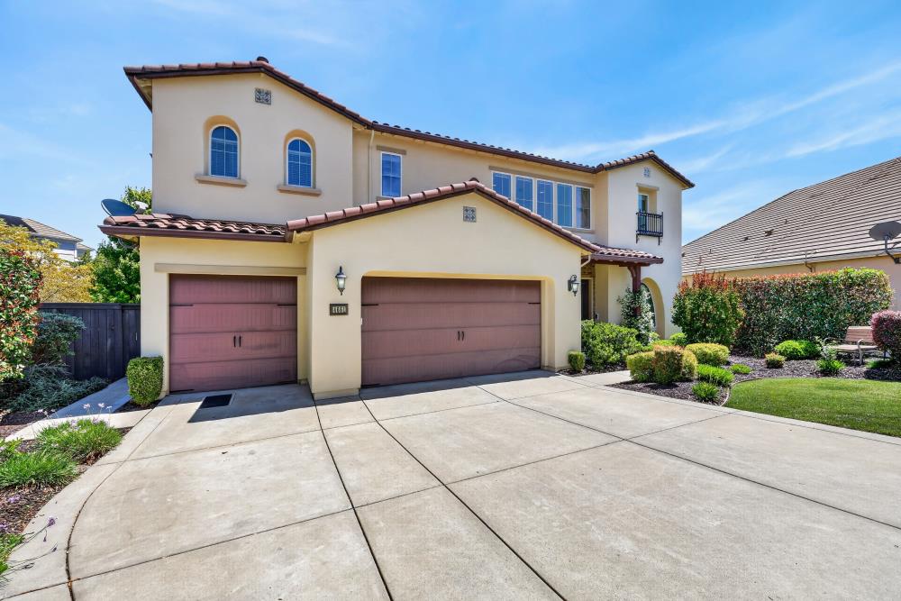 4661 Ravine Crossing Court