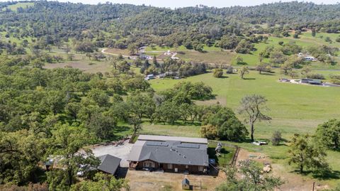 1560 Pinto Dr Angels Camp CA 95222