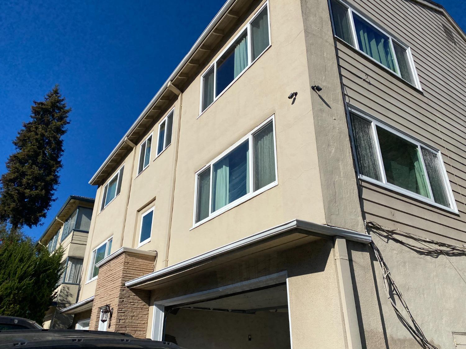 2200 Mountain Boulevard