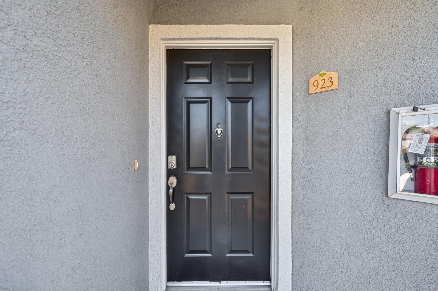 885 Halidon Way 923