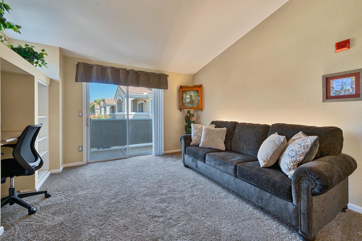885 Halidon Way 923