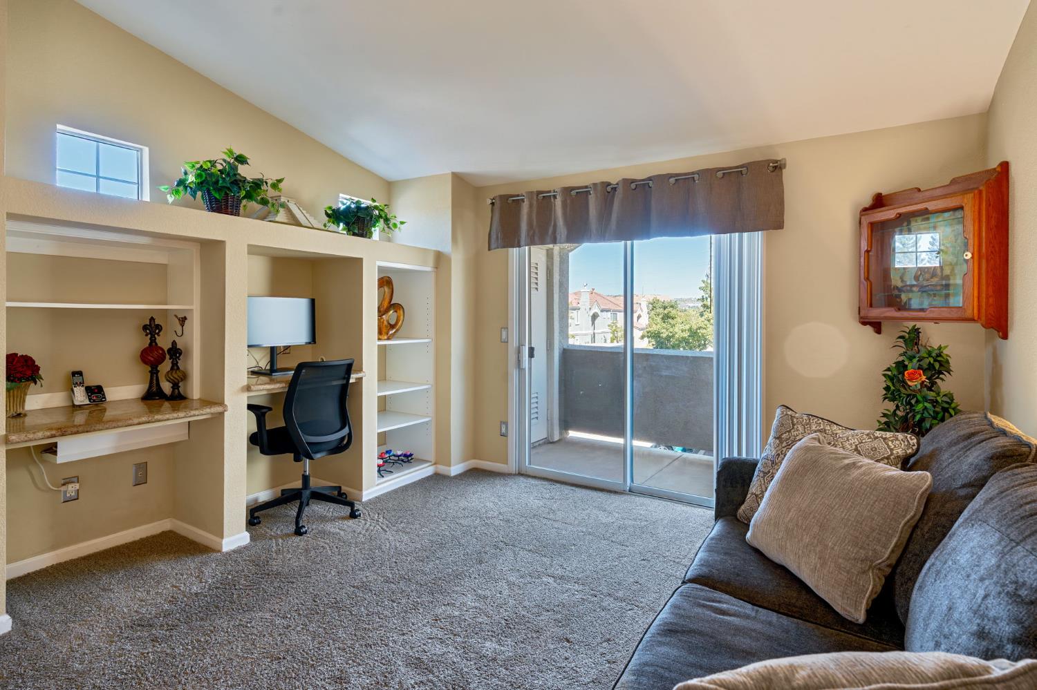 885 Halidon Way 923
