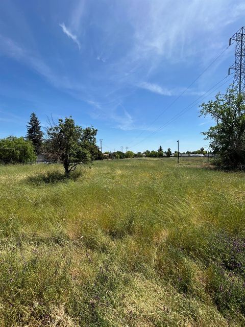 MLS: 225053653