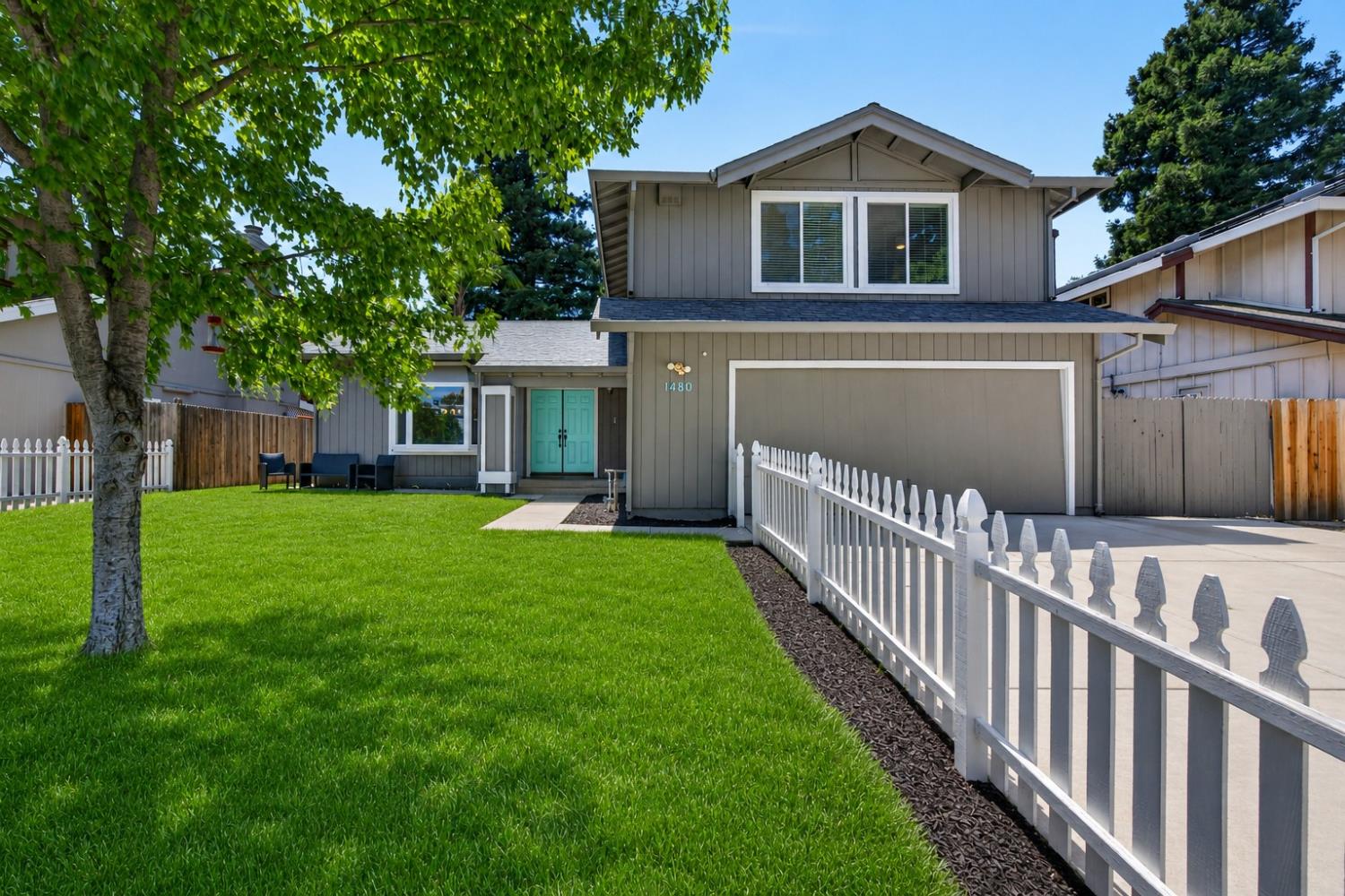 1480 Woodland Oaks Way
