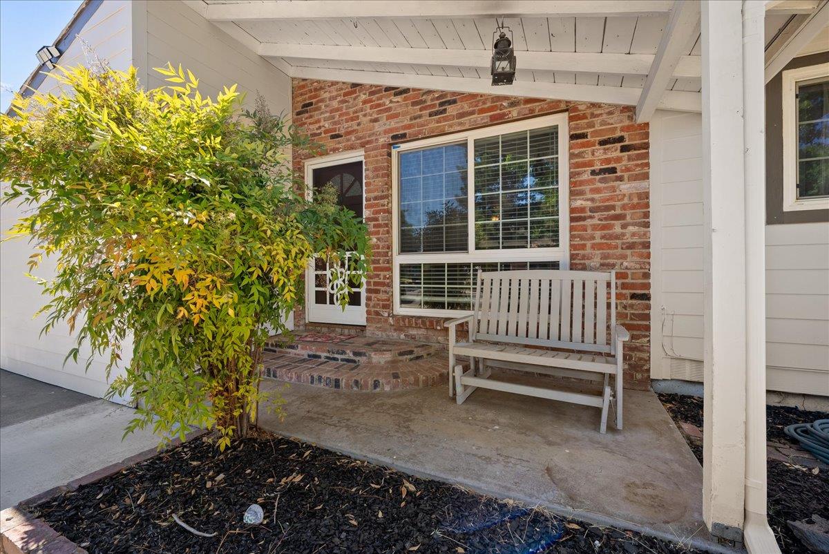 2100 Bowling Green Drive
