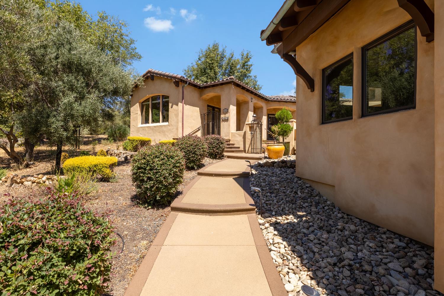 2061 Long View Drive