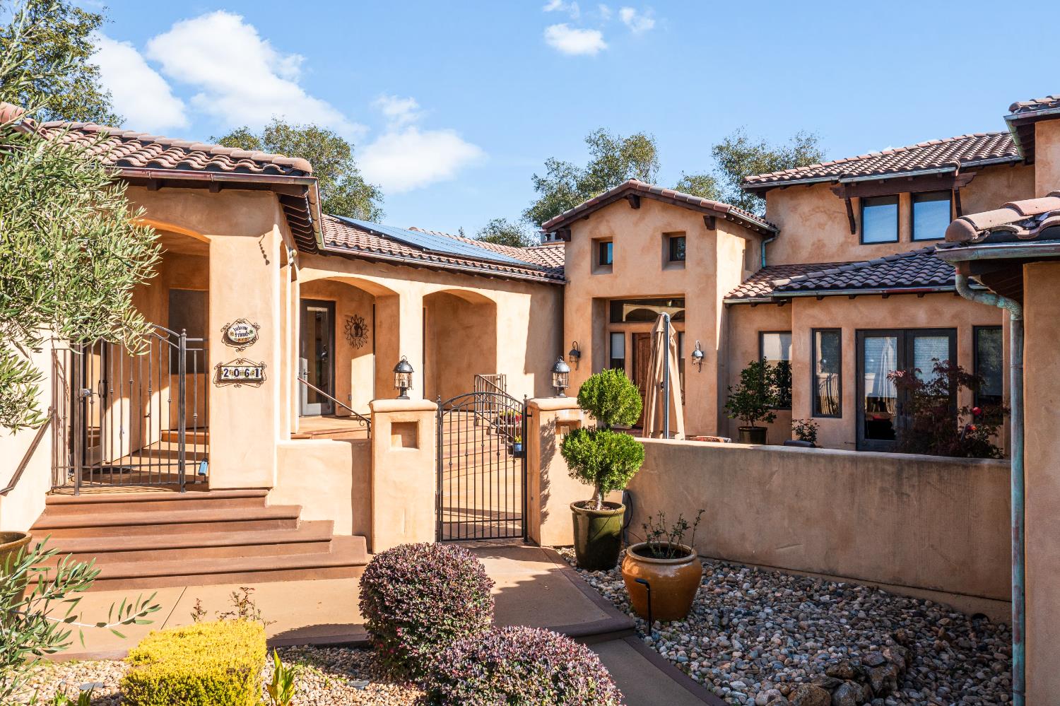 2061 Long View Drive