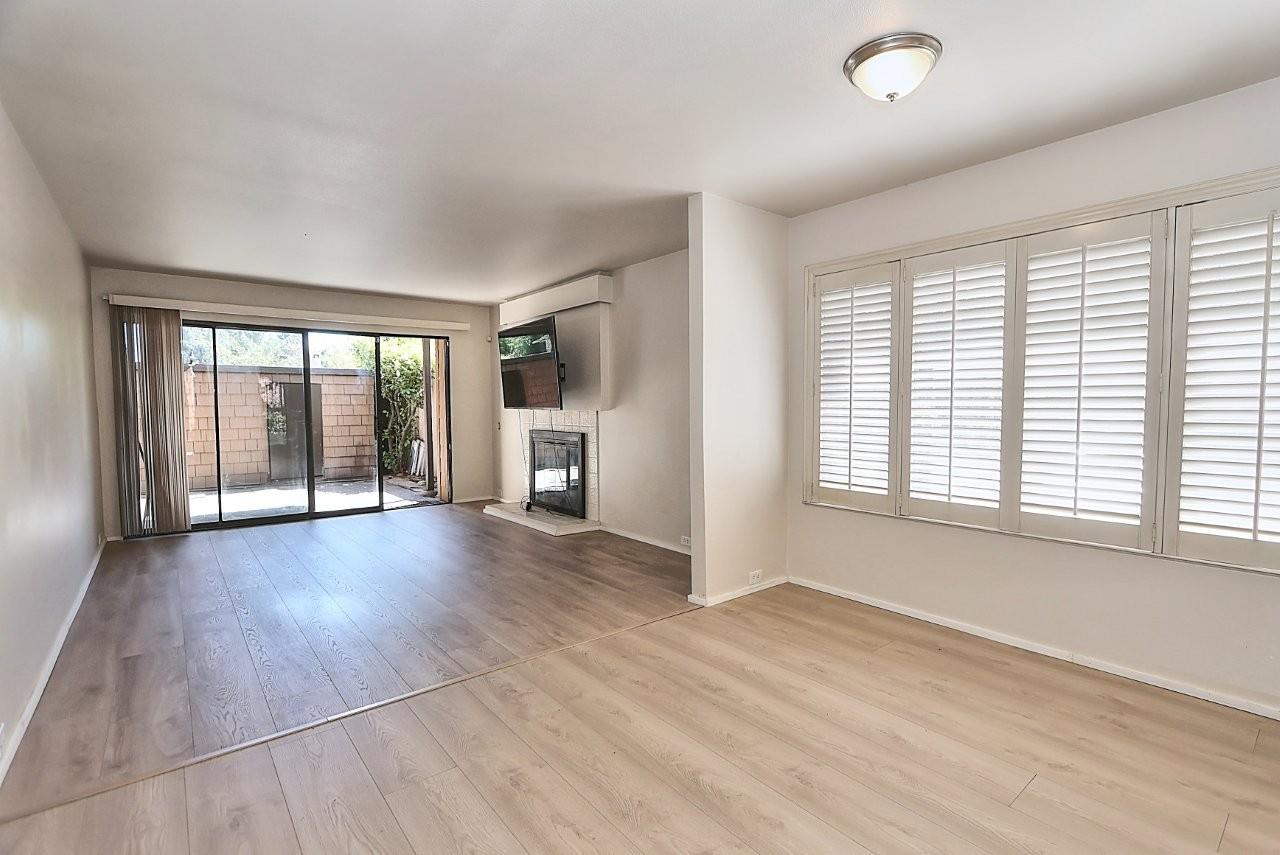 722 Woodside Lane 1