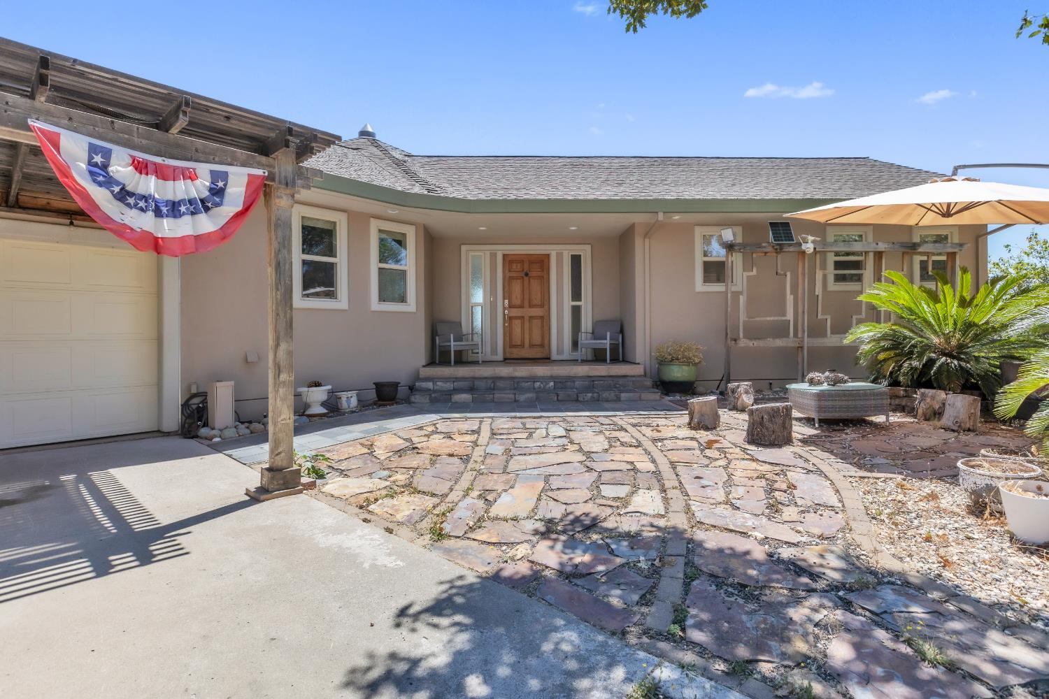7861 Crystal Boulevard