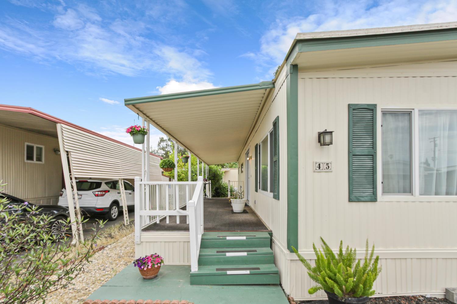 6525 Sunrise Boulevard 45