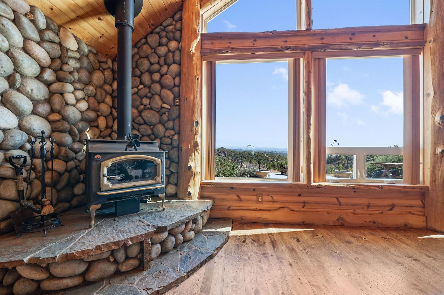 6800 W Murray Creek Road