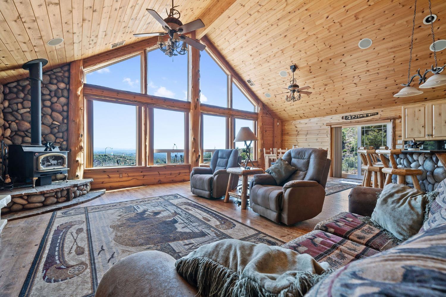 6800 W Murray Creek Road