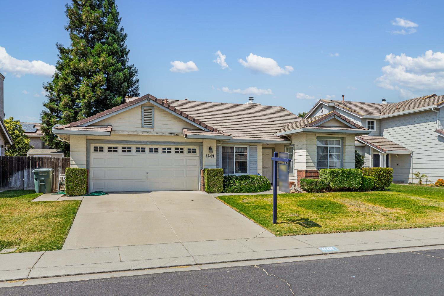 4609 Sweet William Court