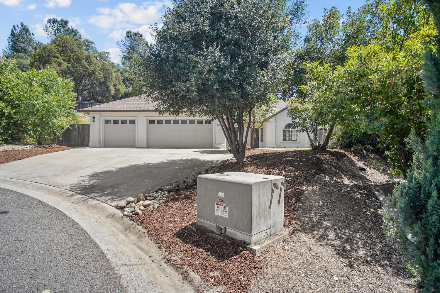 10655 Pin Oak Court