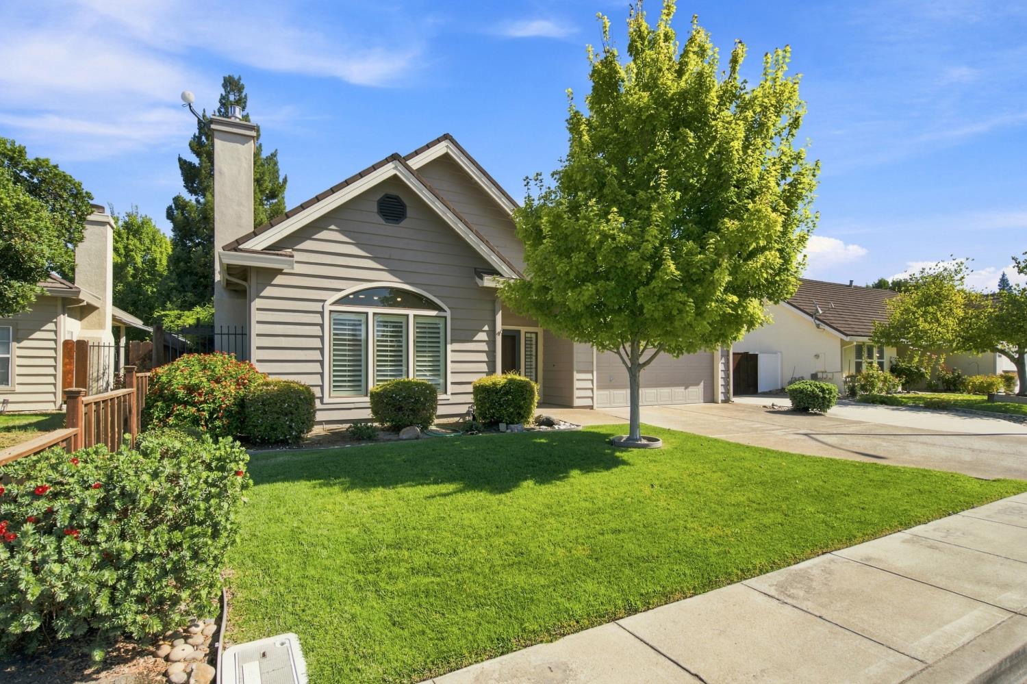 887 E Milgeo Avenue