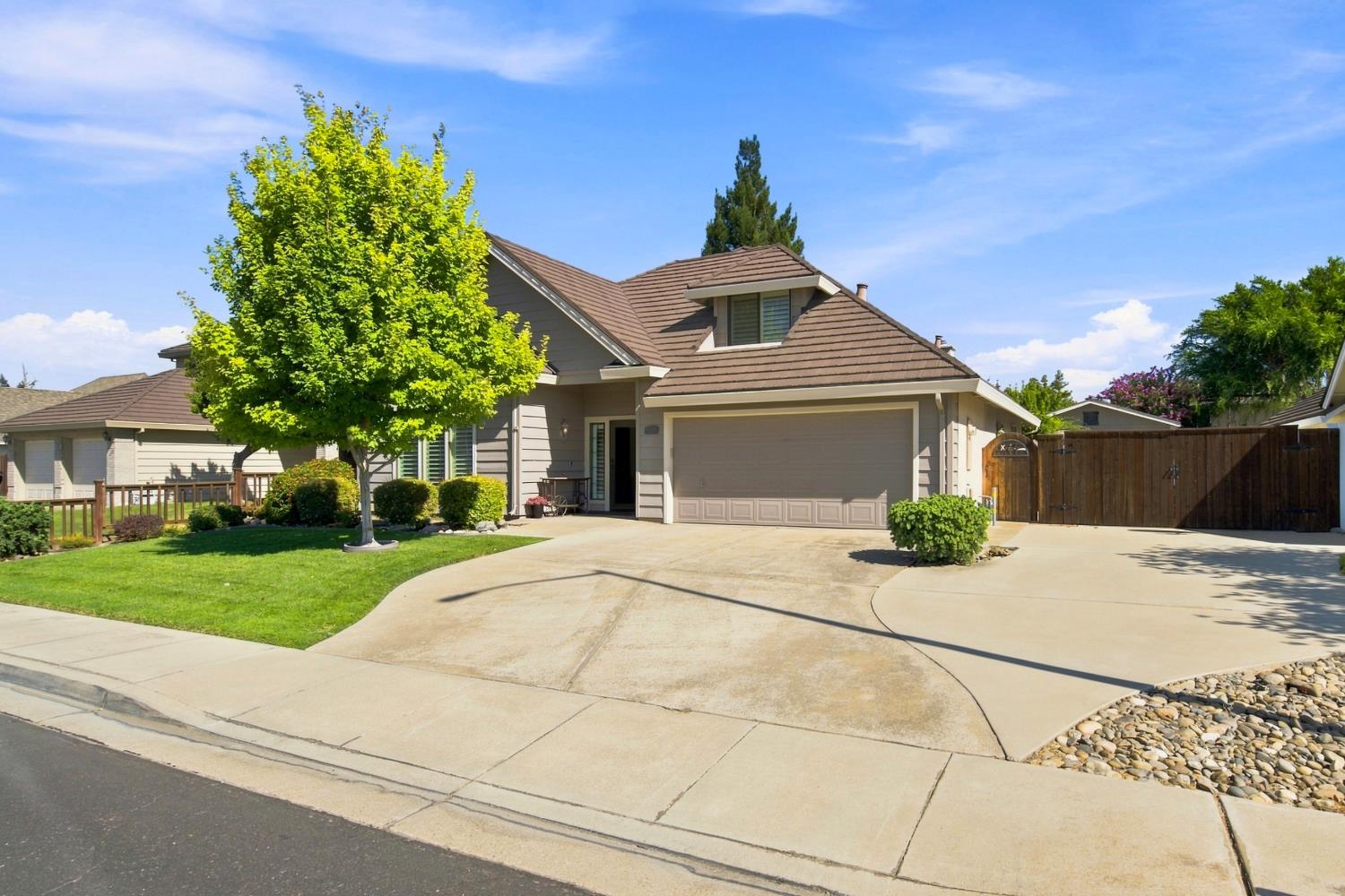 887 E Milgeo Avenue
