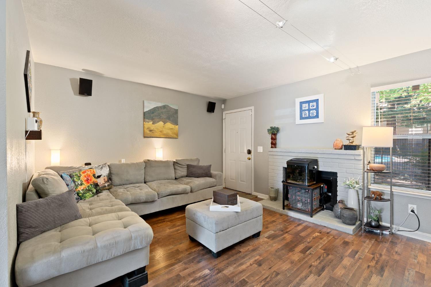9101 Newhall Drive 43