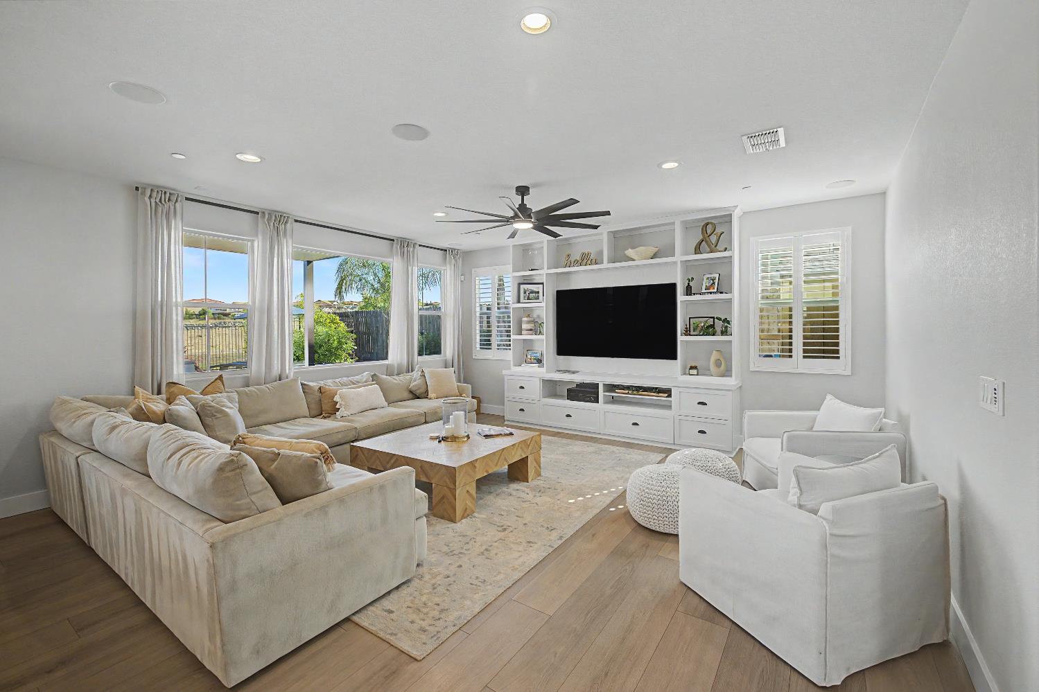 2898 Anastasia Way