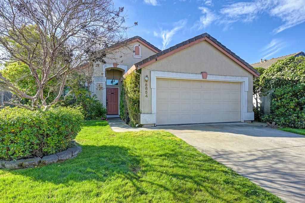 Photo of 8654 Black Kite Drive, Elk Grove, CA 95624 (MLS # 226031627)