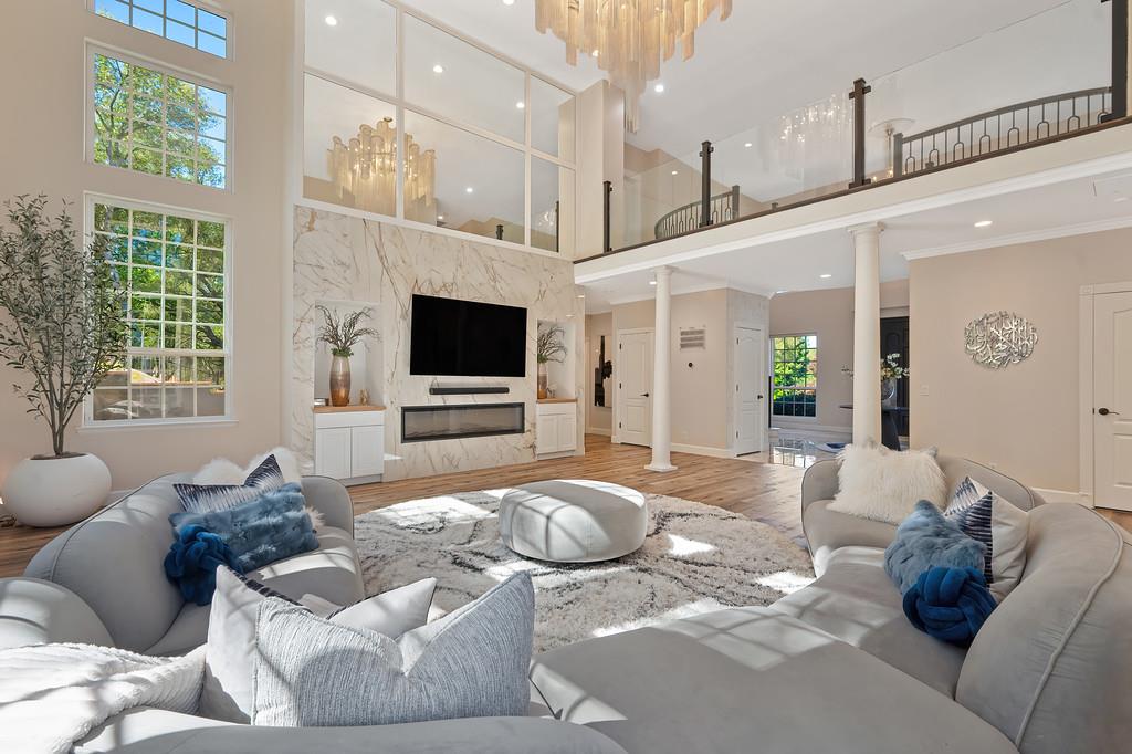 8860 Los Lagos Circle S