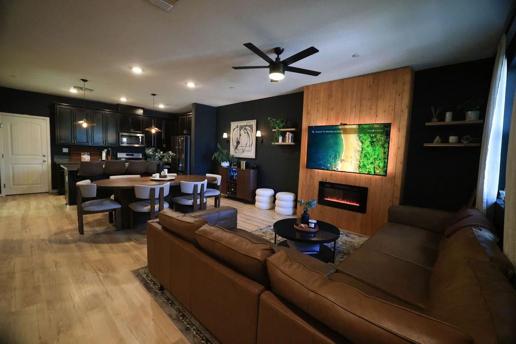 2583 Buzz Aldrin Way
