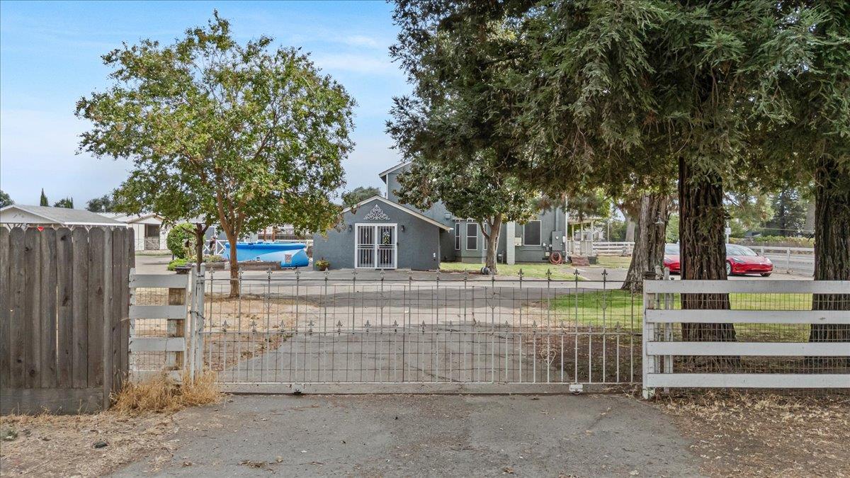 4301 Santa Fe Street