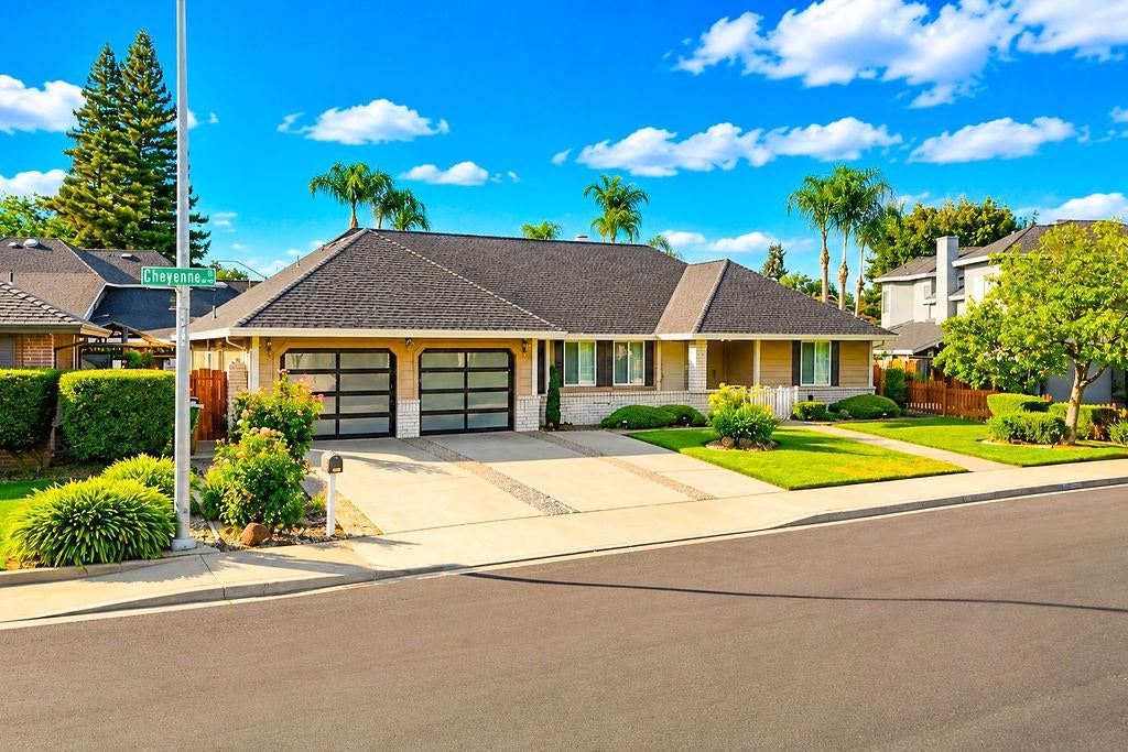 2233 Cheyenne Way - Photo 3