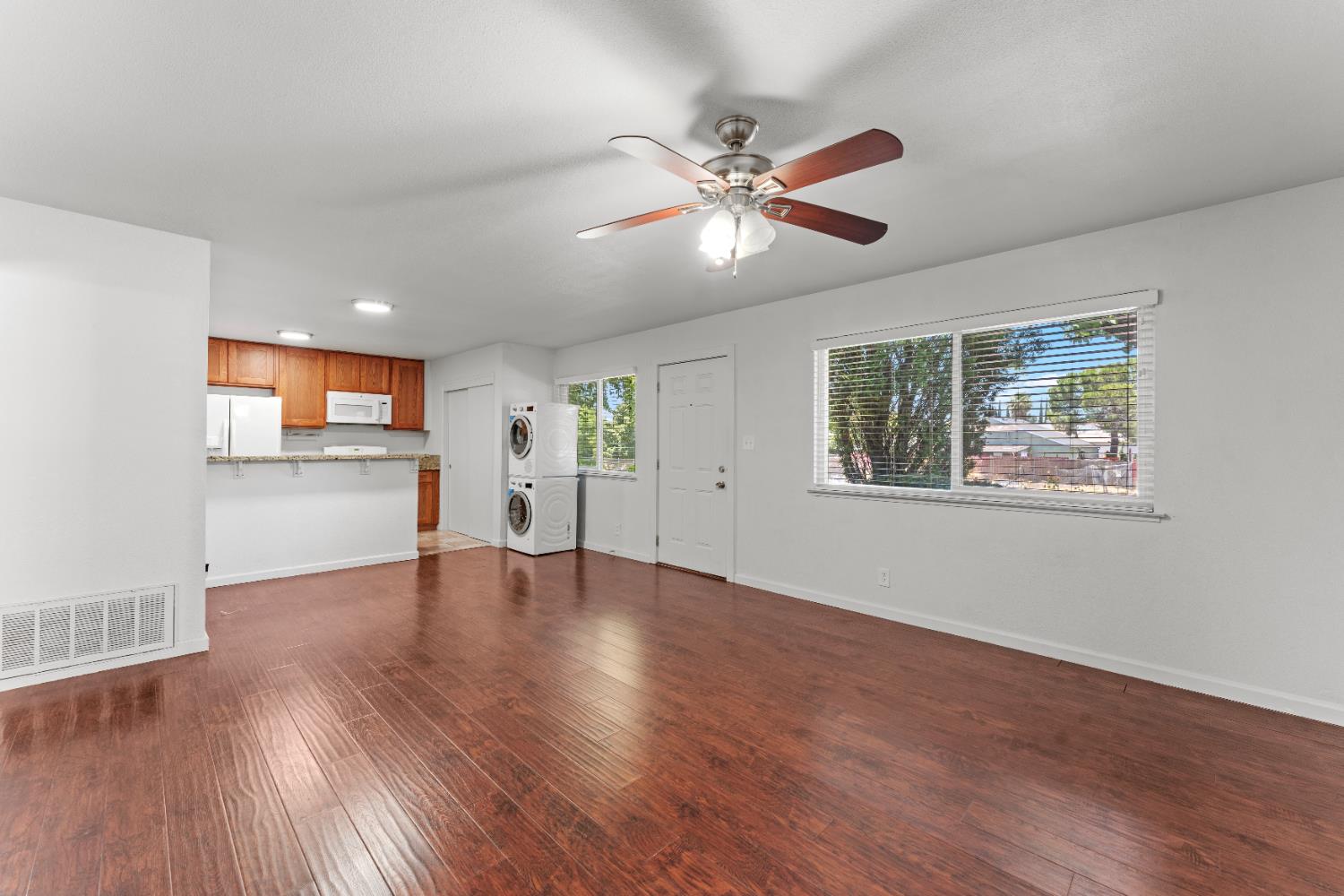 5912 Walerga Road 1