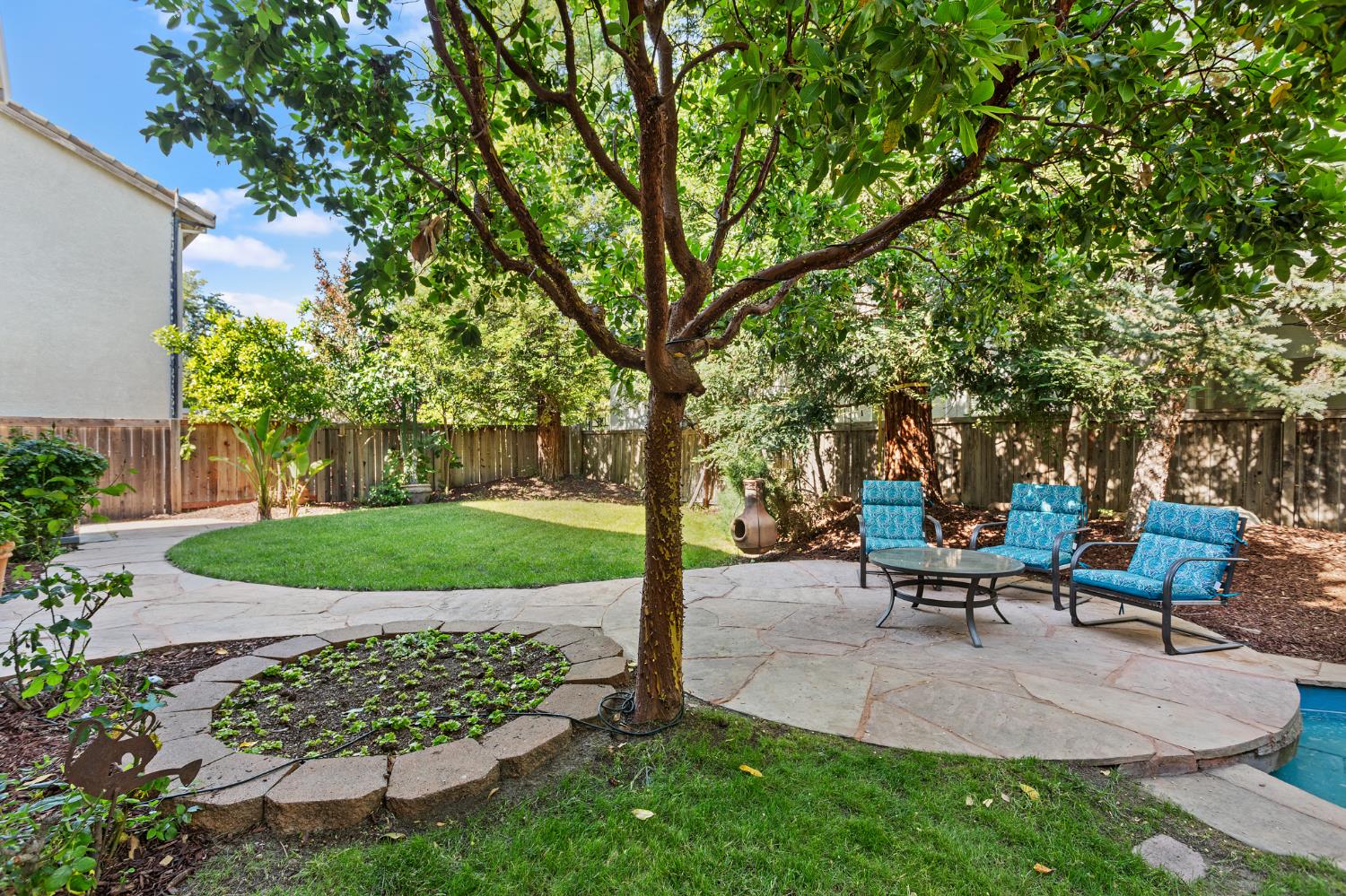 2429 Burberry Way