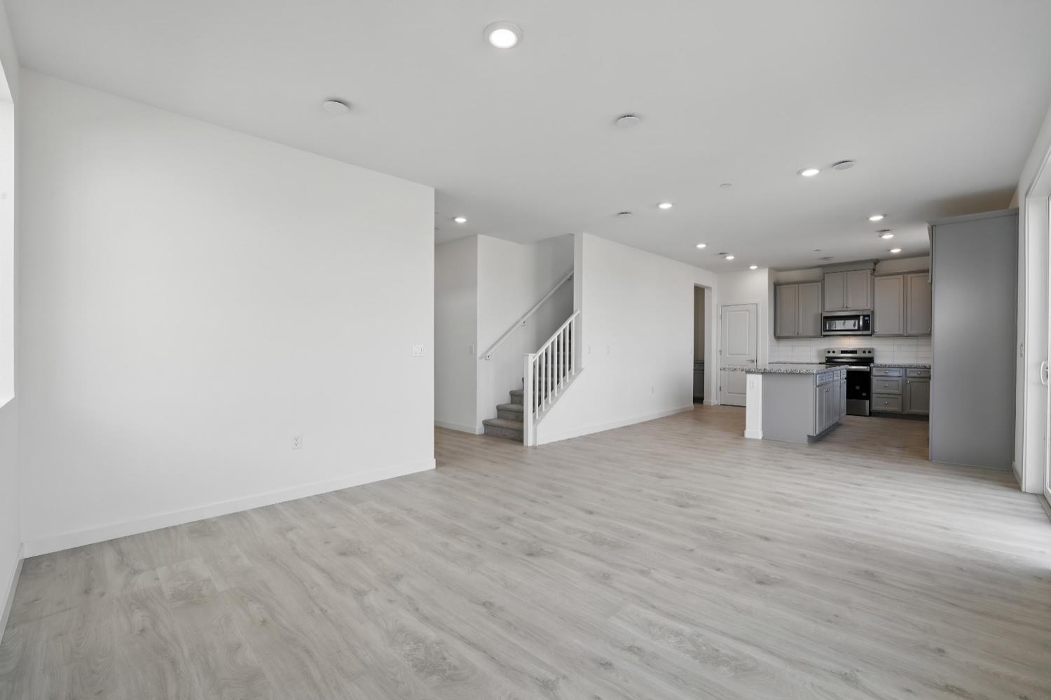 4136 Gold Beam Way