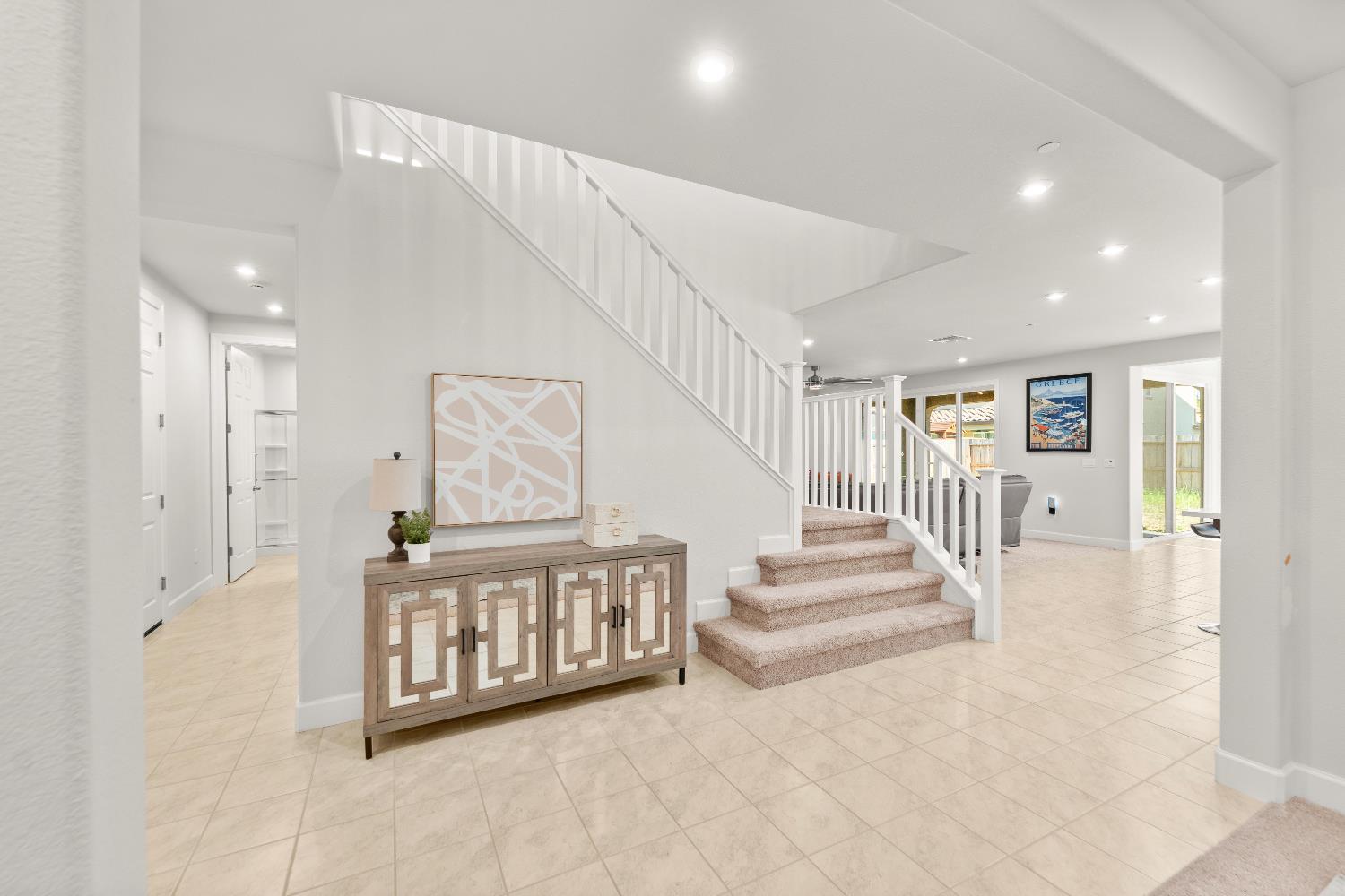 8012 Schrader Way