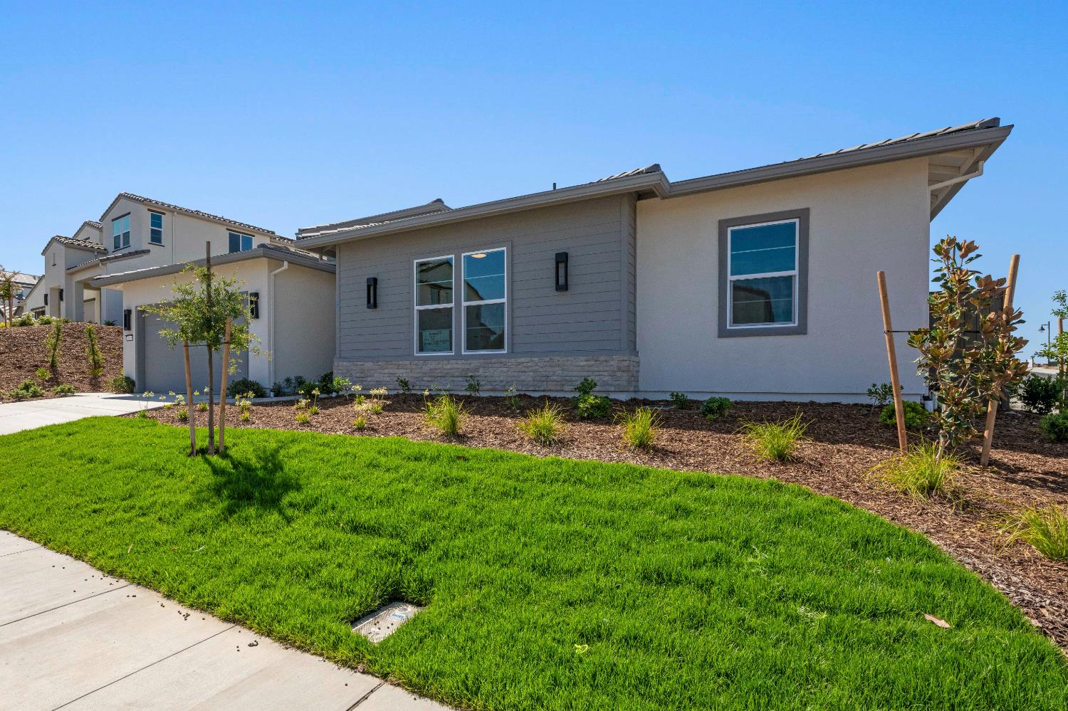 3026 Blackpoint Court