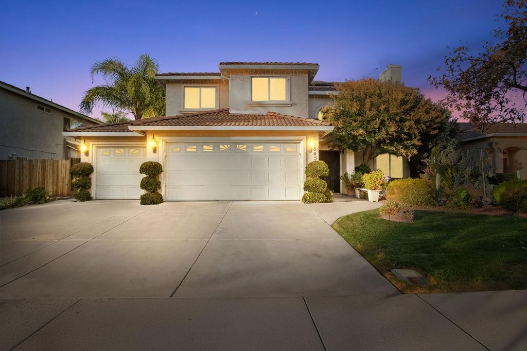 Photo of 2805 Medinah Way, Modesto, CA 95355 (MLS # 225141725)