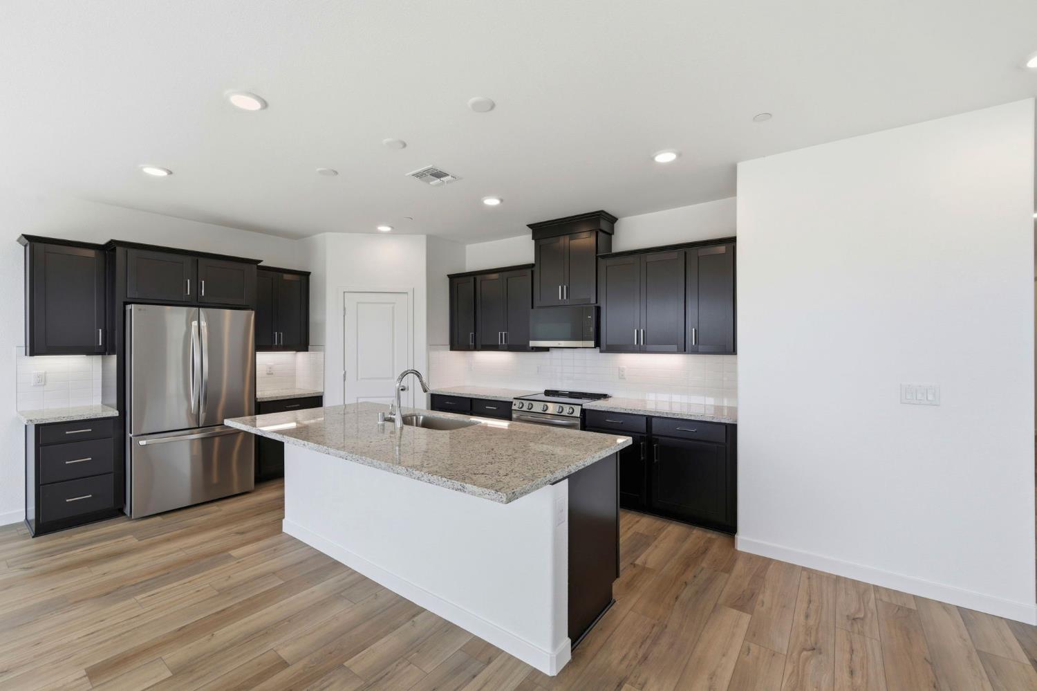 1210 N Robiolo Lane
