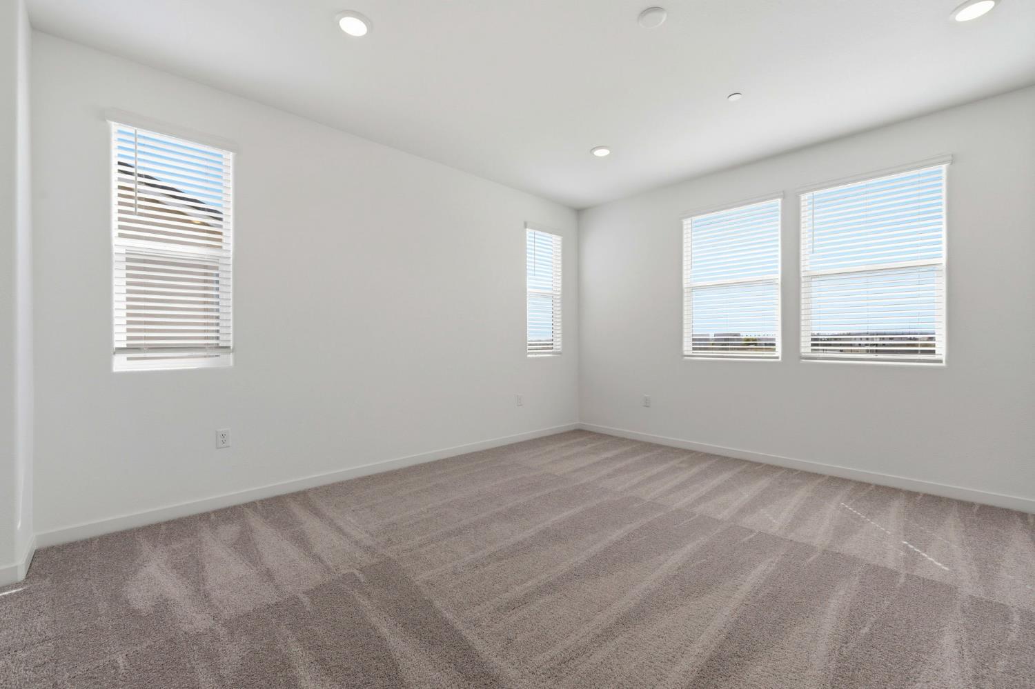 1210 N Robiolo Lane