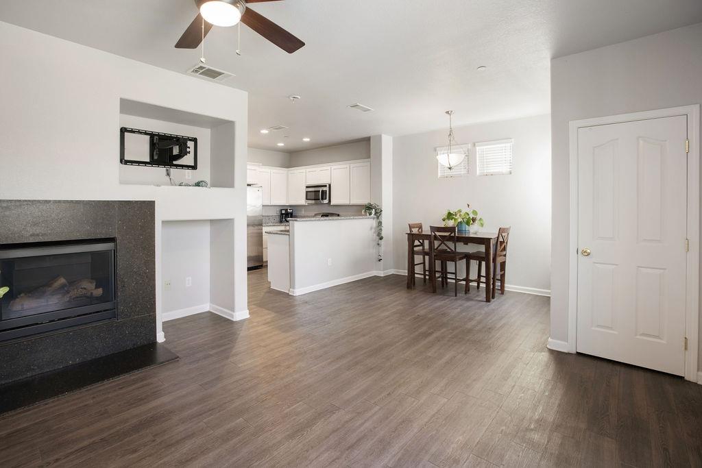 1104 Esplanade Circle