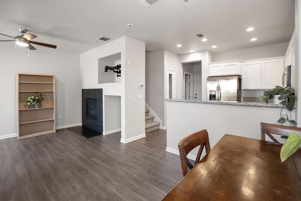 1104 Esplanade Circle