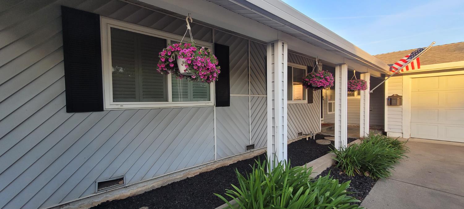 6929 Silverthorne Circle